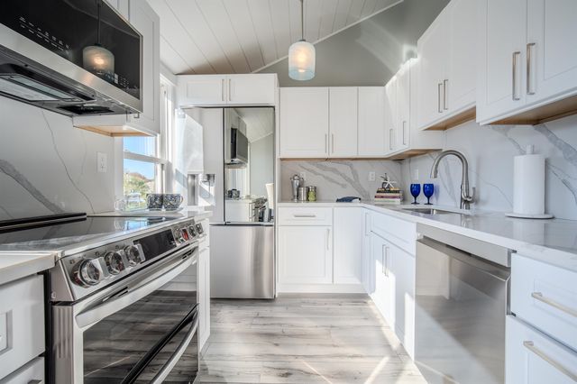 947 Ocean Blvd Unit 16, Hampton, NH 03842