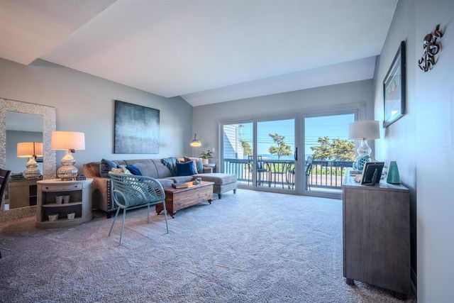 947 Ocean Blvd Unit 16, Hampton, NH 03842