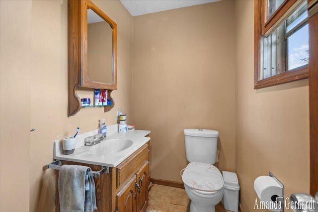 7011 W Bricker, Greenville, MI 48838