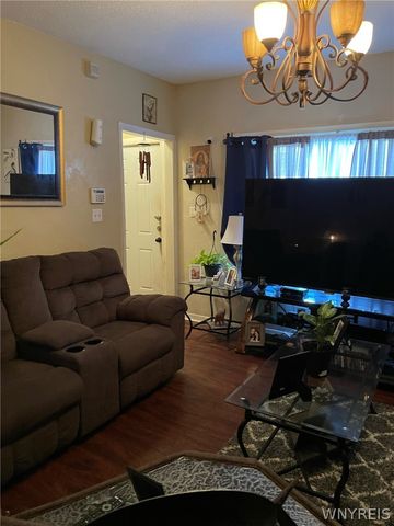 28 Townsend Street, Buffalo, NY 14206