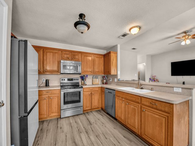 210 Wellington Trail, Weatherford, TX 76085