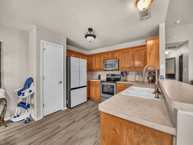 210 Wellington Trail, Weatherford, TX 76085