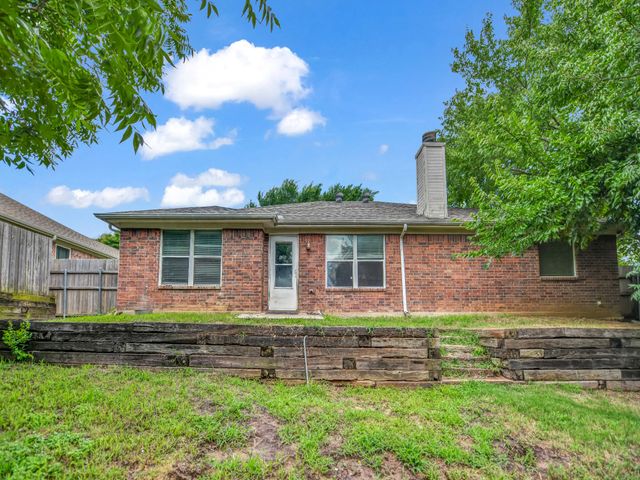 210 Wellington Trail, Weatherford, TX 76085