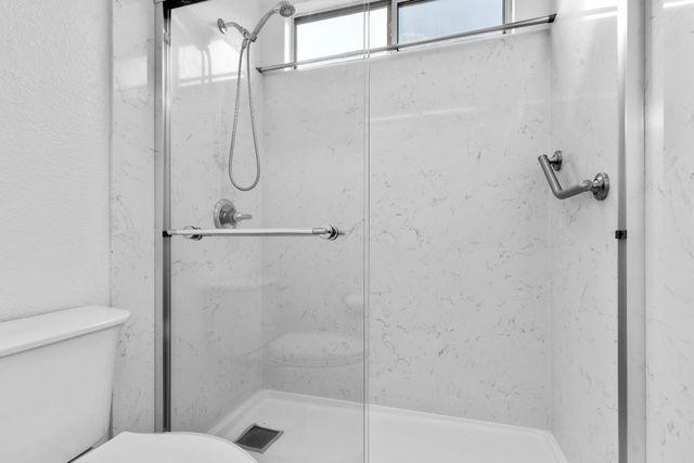 9120 Bristol Plaza Way, Elk Grove, CA 95624