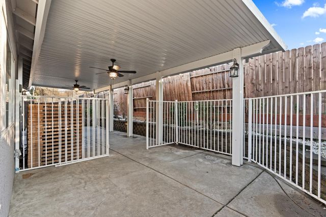 9120 Bristol Plaza Way, Elk Grove, CA 95624