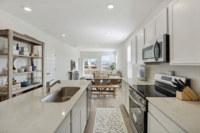 1653 Manuka Ln, Columbia, TN 38401