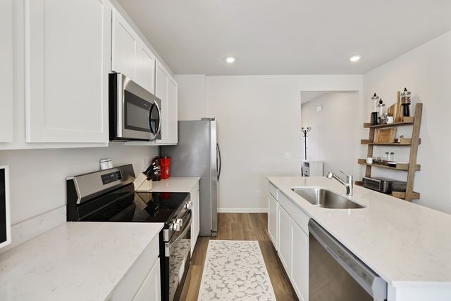 1653 Manuka Ln, Columbia, TN 38401