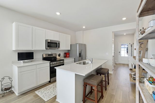 1653 Manuka Ln, Columbia, TN 38401