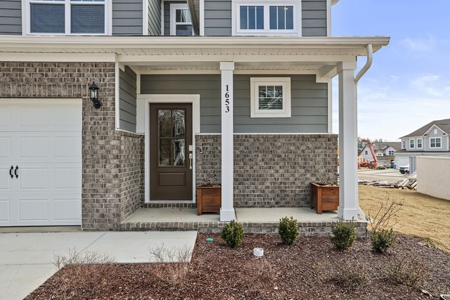 1653 Manuka Ln, Columbia, TN 38401