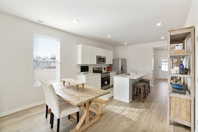 1653 Manuka Ln, Columbia, TN 38401