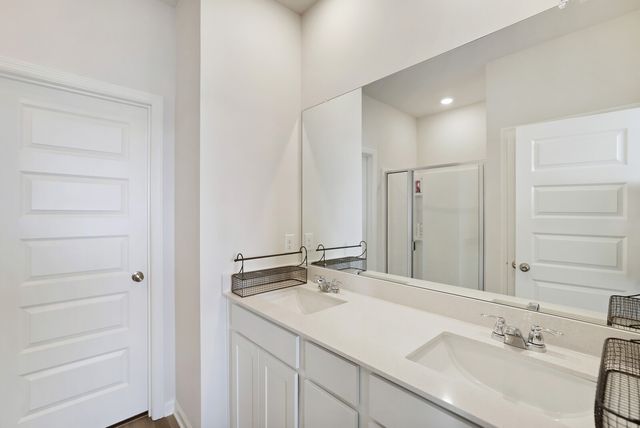 1653 Manuka Ln, Columbia, TN 38401