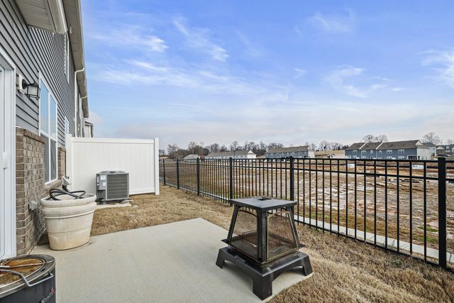 1653 Manuka Ln, Columbia, TN 38401