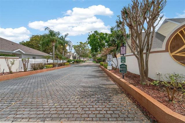 3612 PINE KNOT DRIVE, Valrico, FL 33596