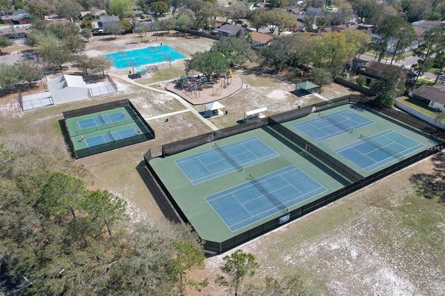 3612 PINE KNOT DRIVE, Valrico, FL 33596