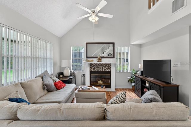 3612 PINE KNOT DRIVE, Valrico, FL 33596