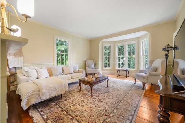 31 Broadway, Hanover, MA 02339