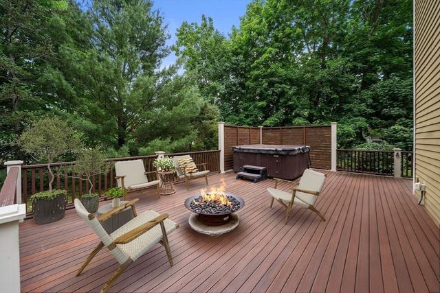31 Broadway, Hanover, MA 02339