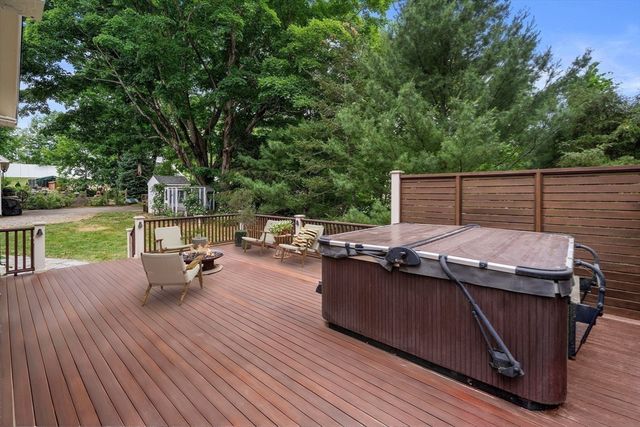 31 Broadway, Hanover, MA 02339