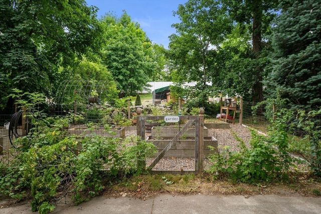 31 Broadway, Hanover, MA 02339