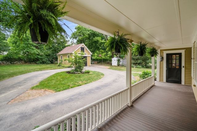 31 Broadway, Hanover, MA 02339