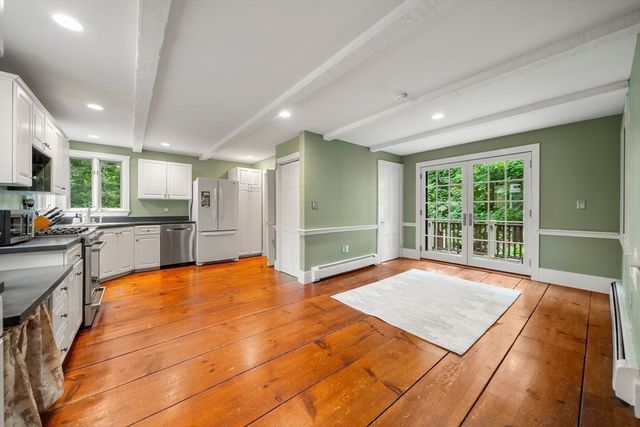31 Broadway, Hanover, MA 02339