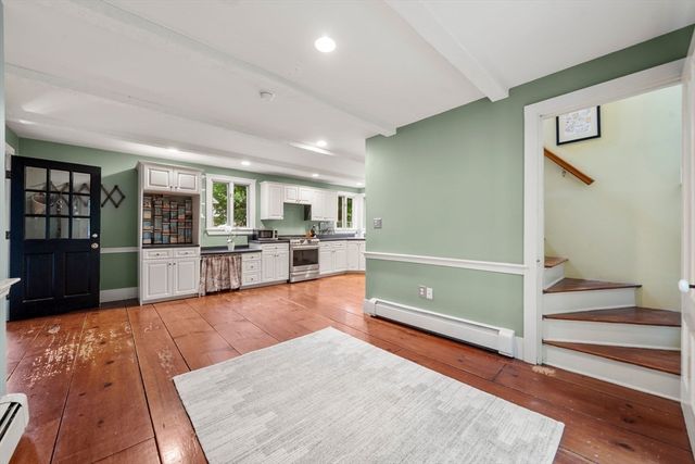 31 Broadway, Hanover, MA 02339