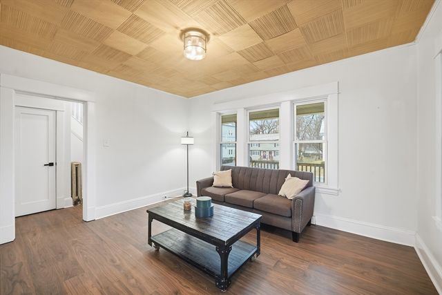 30 Butler Ave, Chicopee, MA 01020