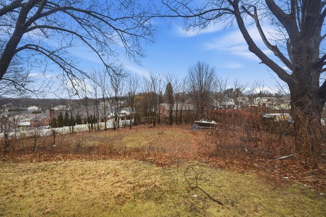 30 Butler Ave, Chicopee, MA 01020