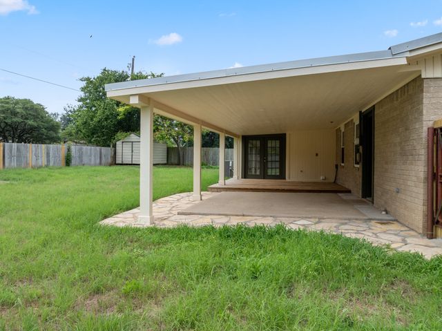 607 Nancy Ann Street, Hamilton, TX 76531