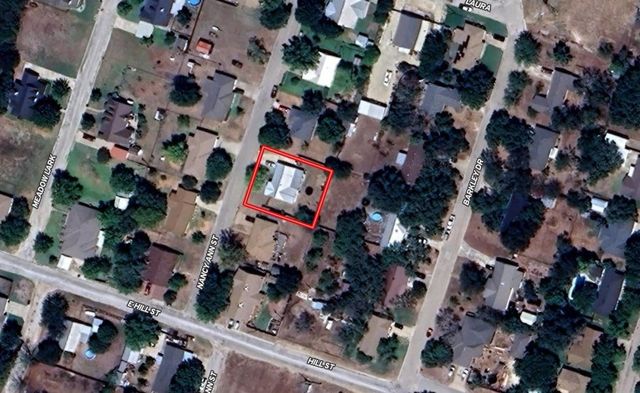 607 Nancy Ann Street, Hamilton, TX 76531