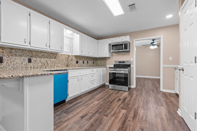 607 Nancy Ann Street, Hamilton, TX 76531