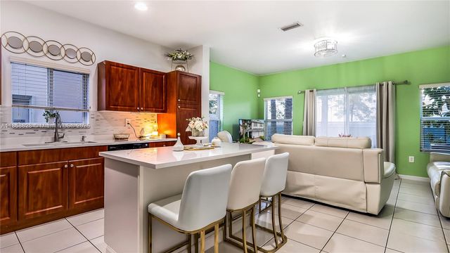 3087 NW 30th Pl, Oakland Park, FL 33311