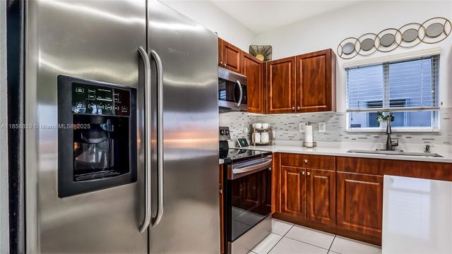 3087 NW 30th Pl, Oakland Park, FL 33311