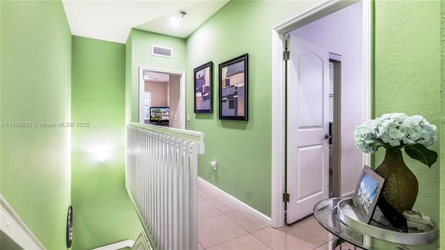 3087 NW 30th Pl, Oakland Park, FL 33311