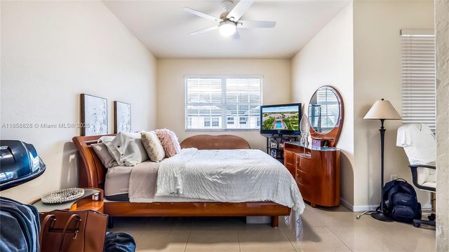3087 NW 30th Pl, Oakland Park, FL 33311