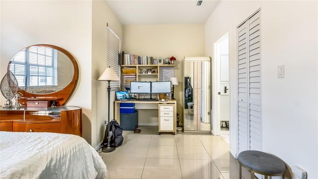 3087 NW 30th Pl, Oakland Park, FL 33311