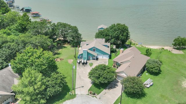 203 Port Drive, Gun Barrel City, TX 75156