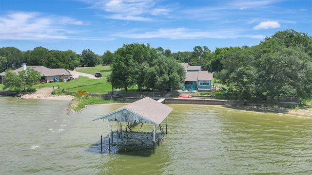 203 Port Drive, Gun Barrel City, TX 75156