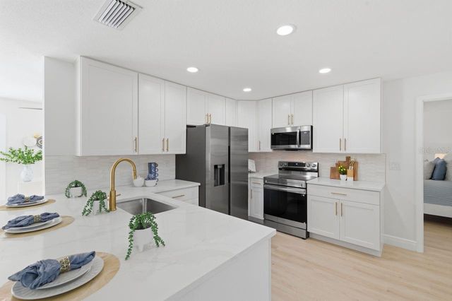 1856 MOVA STREET, Sarasota, FL 34231