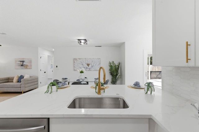 1856 MOVA STREET, Sarasota, FL 34231