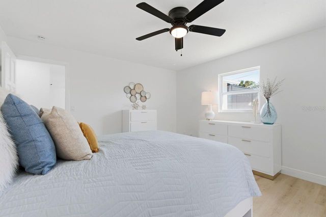 1856 MOVA STREET, Sarasota, FL 34231