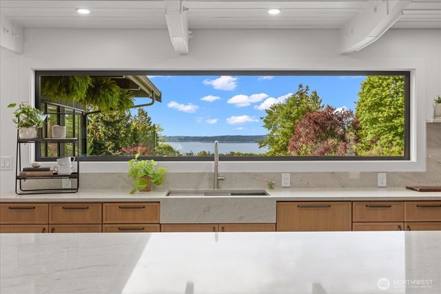 29811 Marine View Drive SW, Federal Way, WA 98023