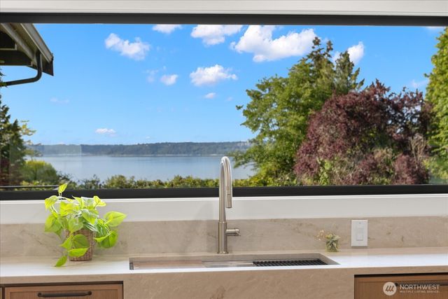 29811 Marine View Drive SW, Federal Way, WA 98023