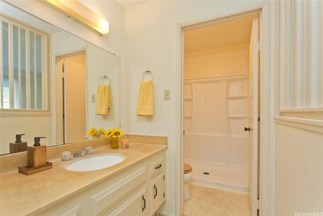 1130 Wainiha Street C, Honolulu, HI 96825