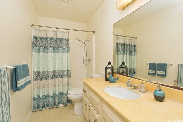 1130 Wainiha Street C, Honolulu, HI 96825