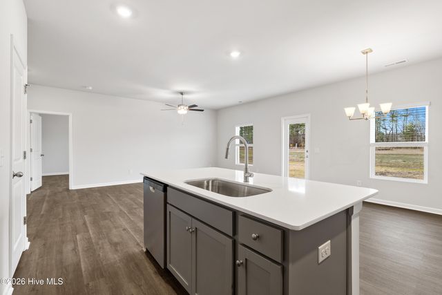 100 Nesbitt Court, Jacksonville, NC 28546