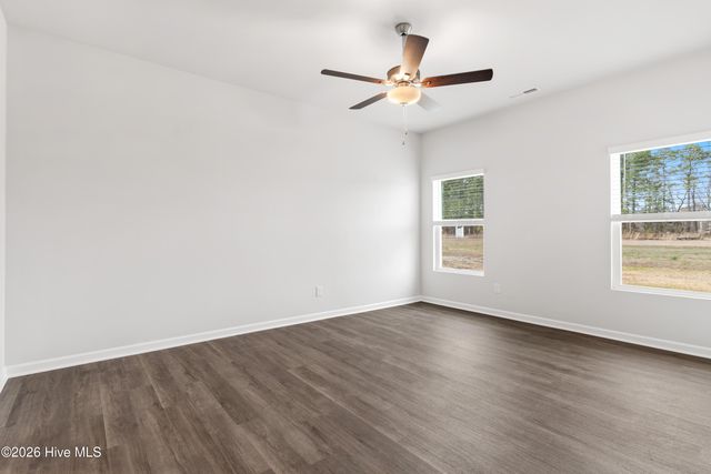 100 Nesbitt Court, Jacksonville, NC 28546