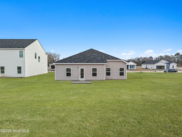 100 Nesbitt Court, Jacksonville, NC 28546