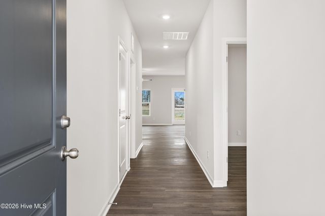 100 Nesbitt Court, Jacksonville, NC 28546