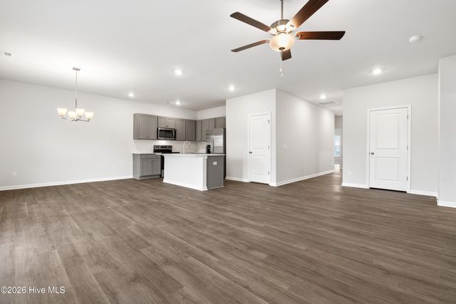 100 Nesbitt Court, Jacksonville, NC 28546